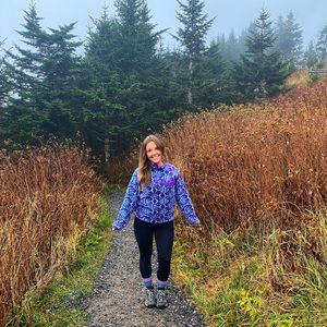 VERY RARE Reconditioned ikat fish Synchilla snap T